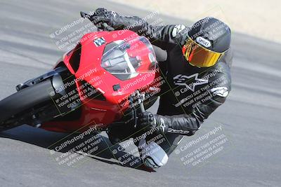 media/Apr-18-2025-CVMA Friday Practice (Fri) [[88baa45499]]/Racer 3/Session 3 (Turn 6 Inside)/